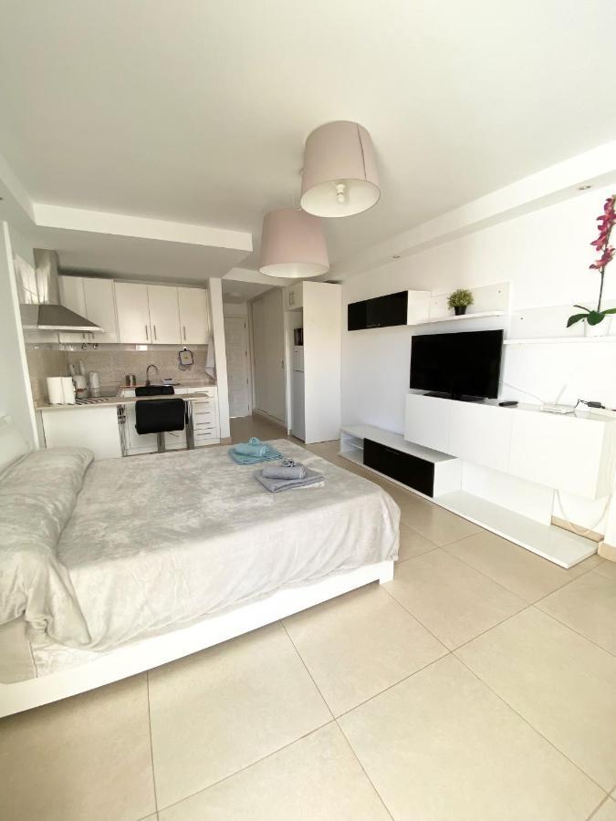 Aloha Summerland Vip Studio Sea & Pool View 로스크리스티아노스 외부 사진